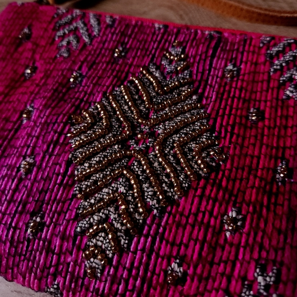 Macchia Di Ruggine Embellished Wristleys - Picture 2 of 7